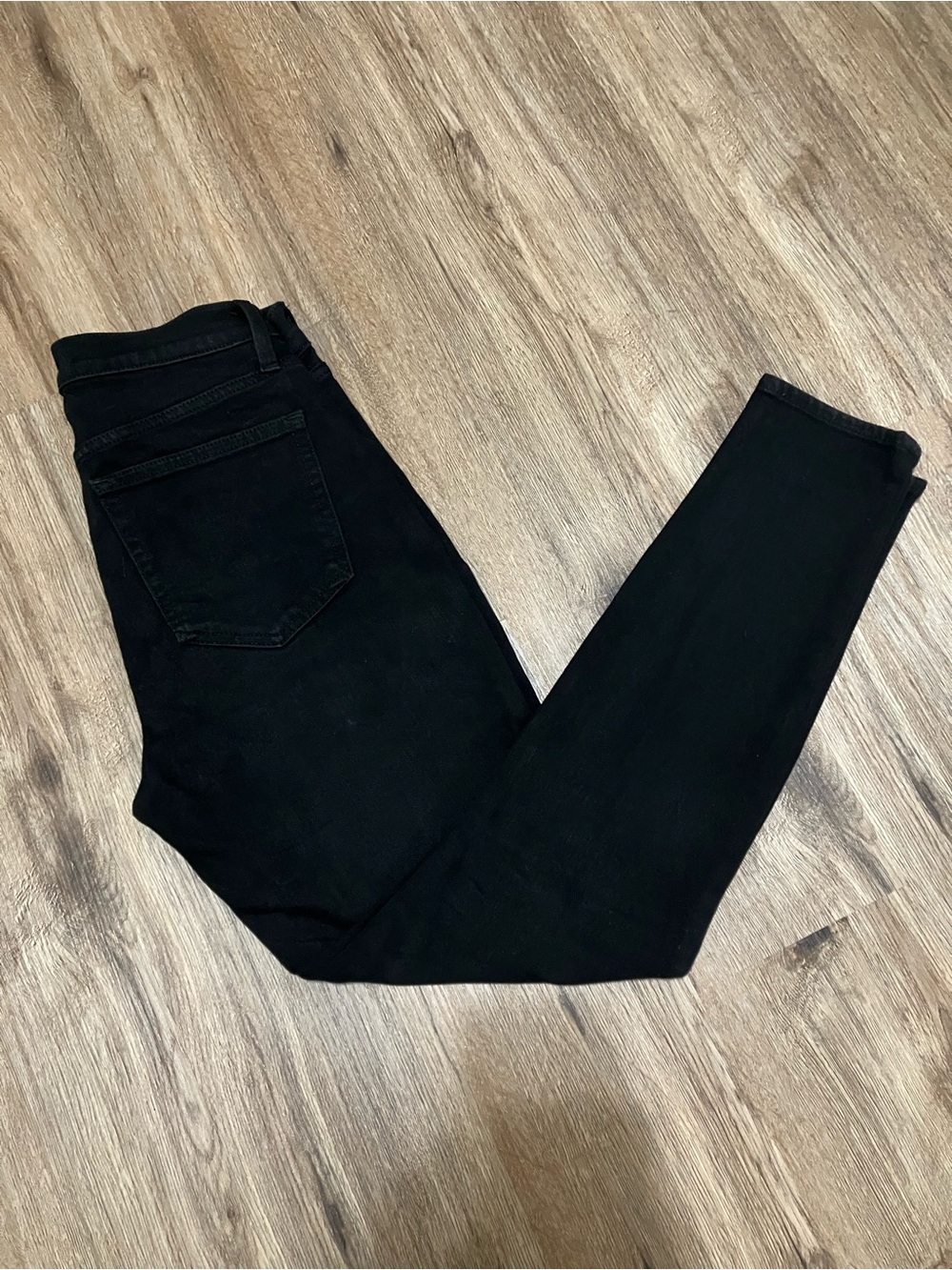 Gap True Skinny High Rise Black size 27